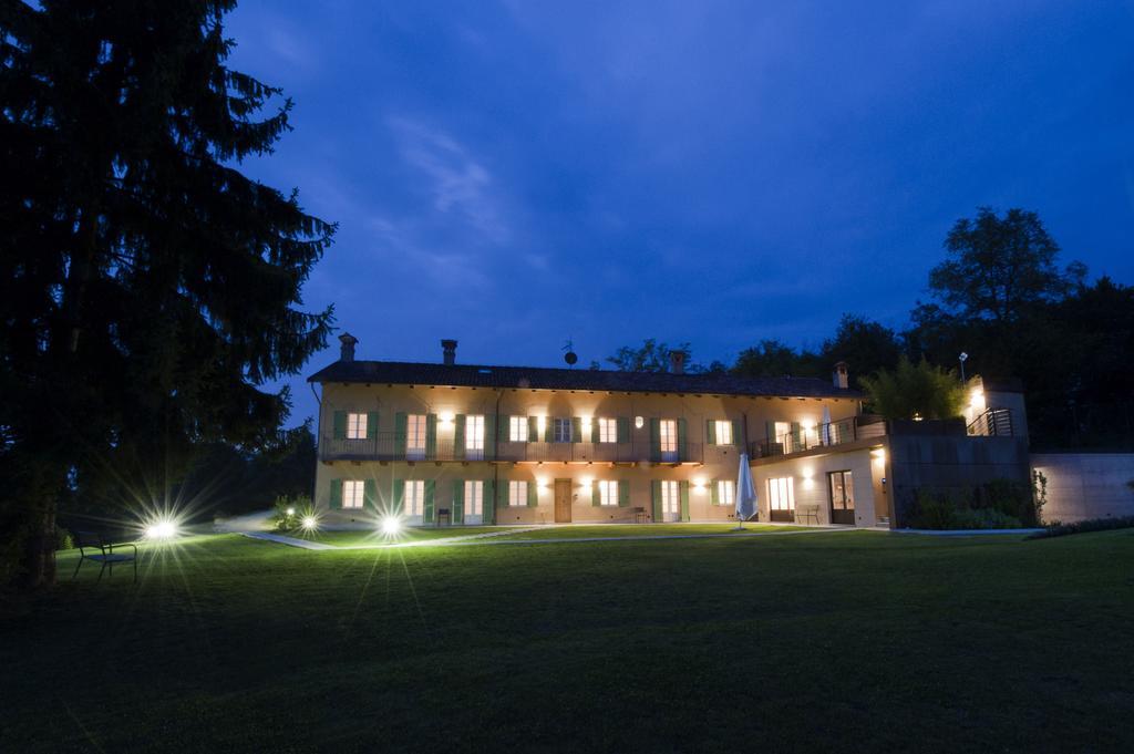Sangrato 1883 Villa Monteu Roero Exteriör bild